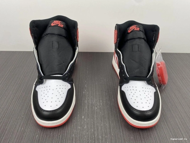 High Red Retro 555088-112 Track 1 Air Jordan 0811